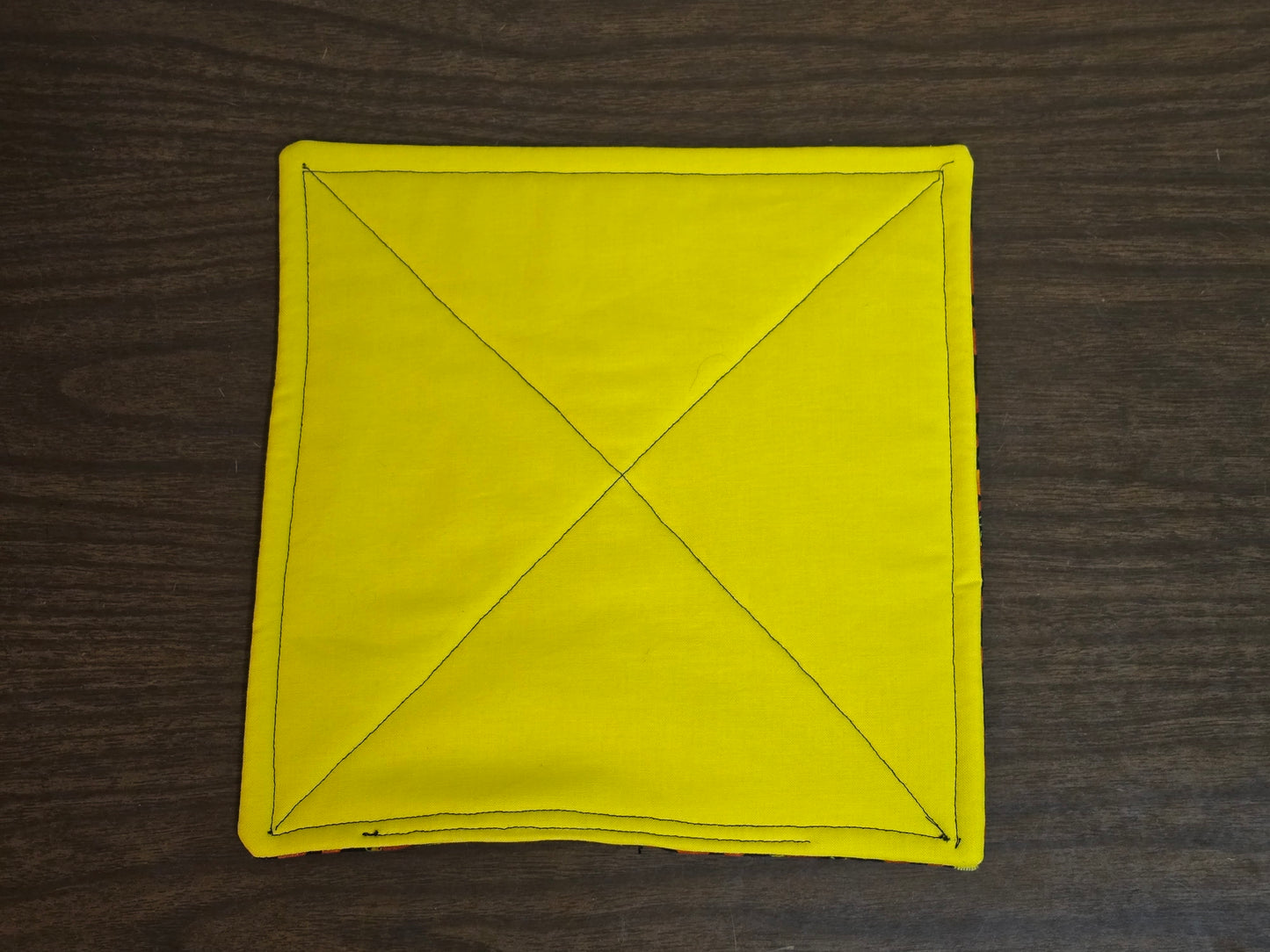 Pot-Holder-sweet pepper with yellow