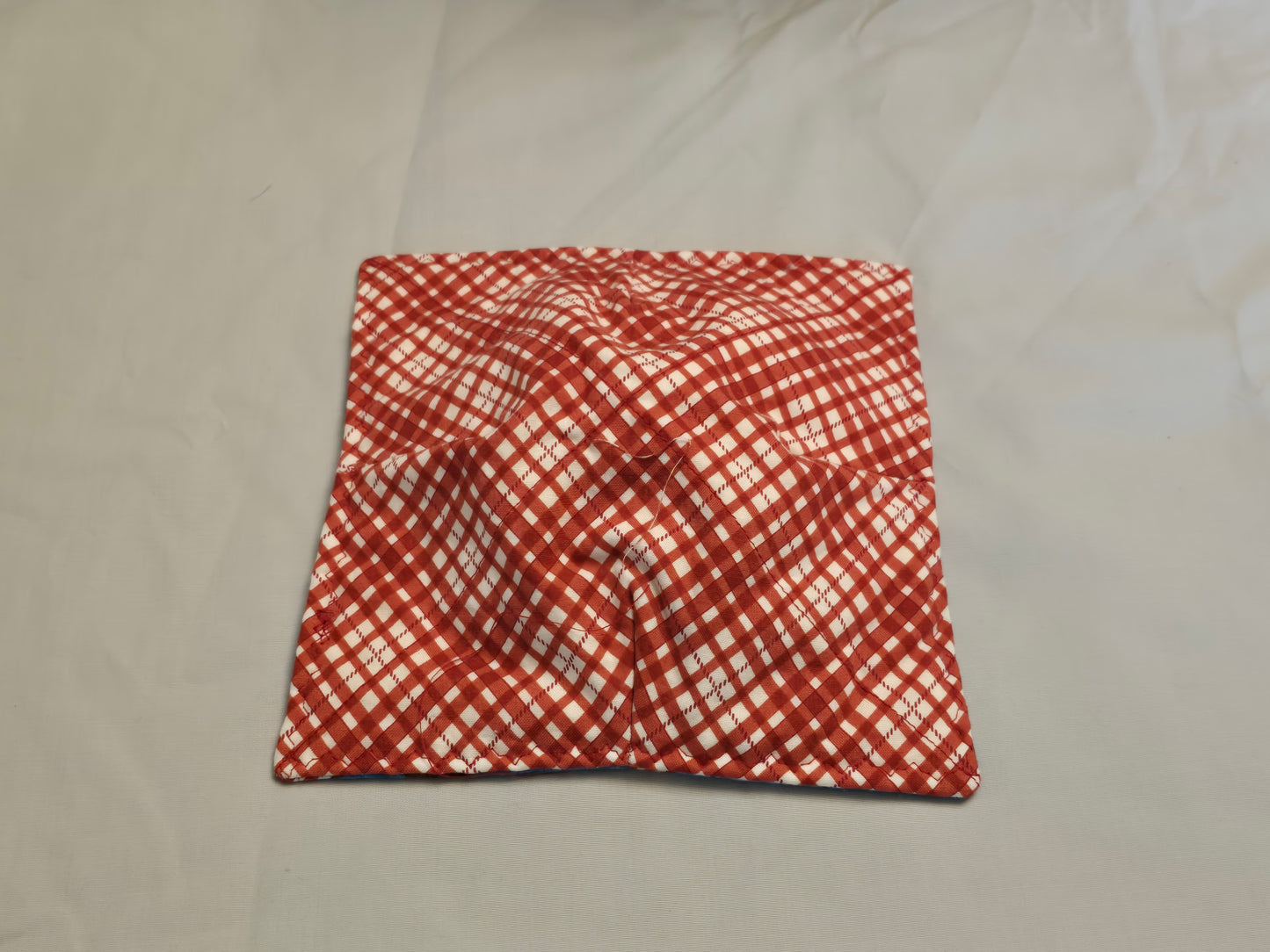 Plate Cozy-flag stars on blue and red and white checkered