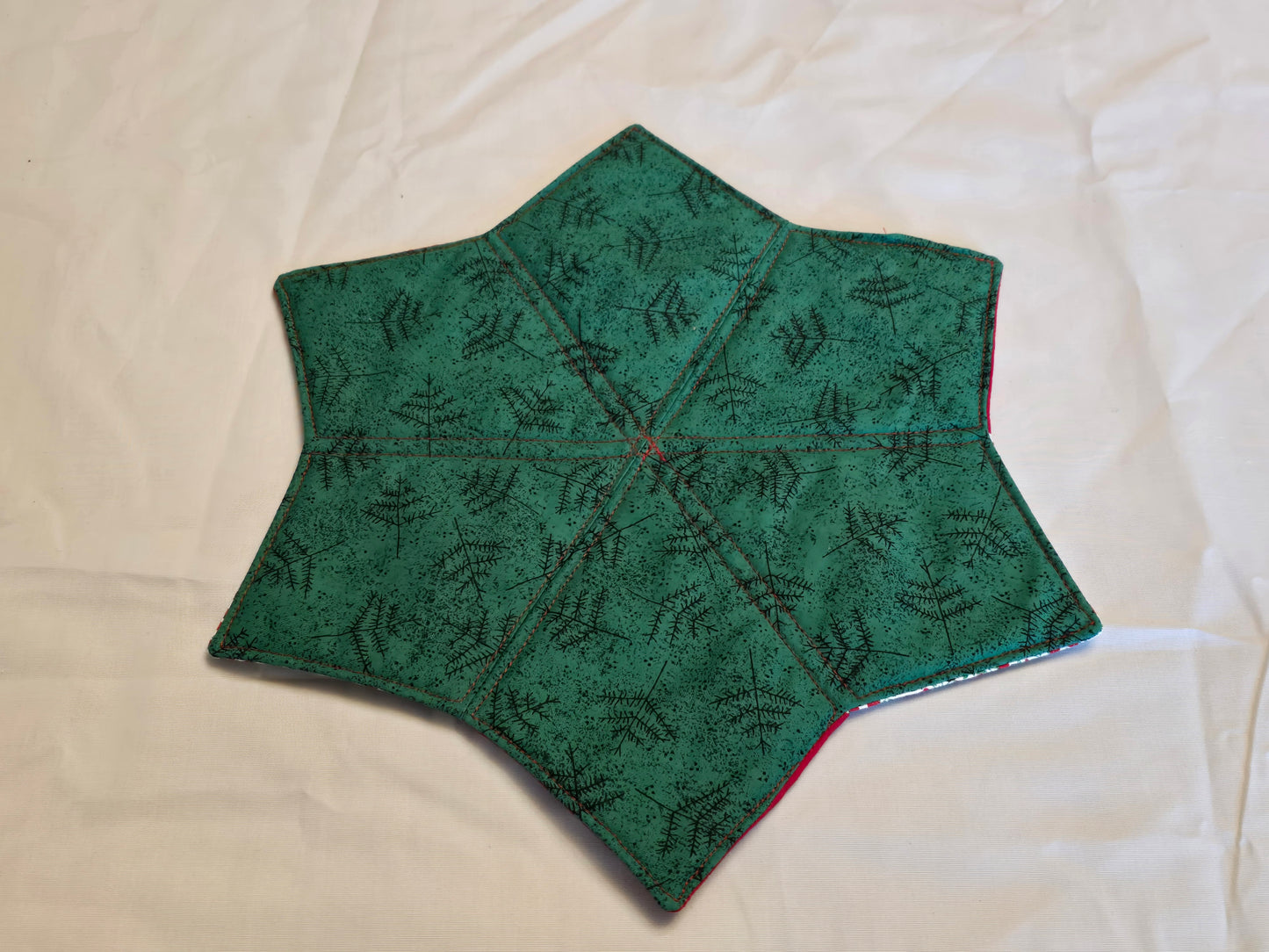 Table Topper-strawberries red/green