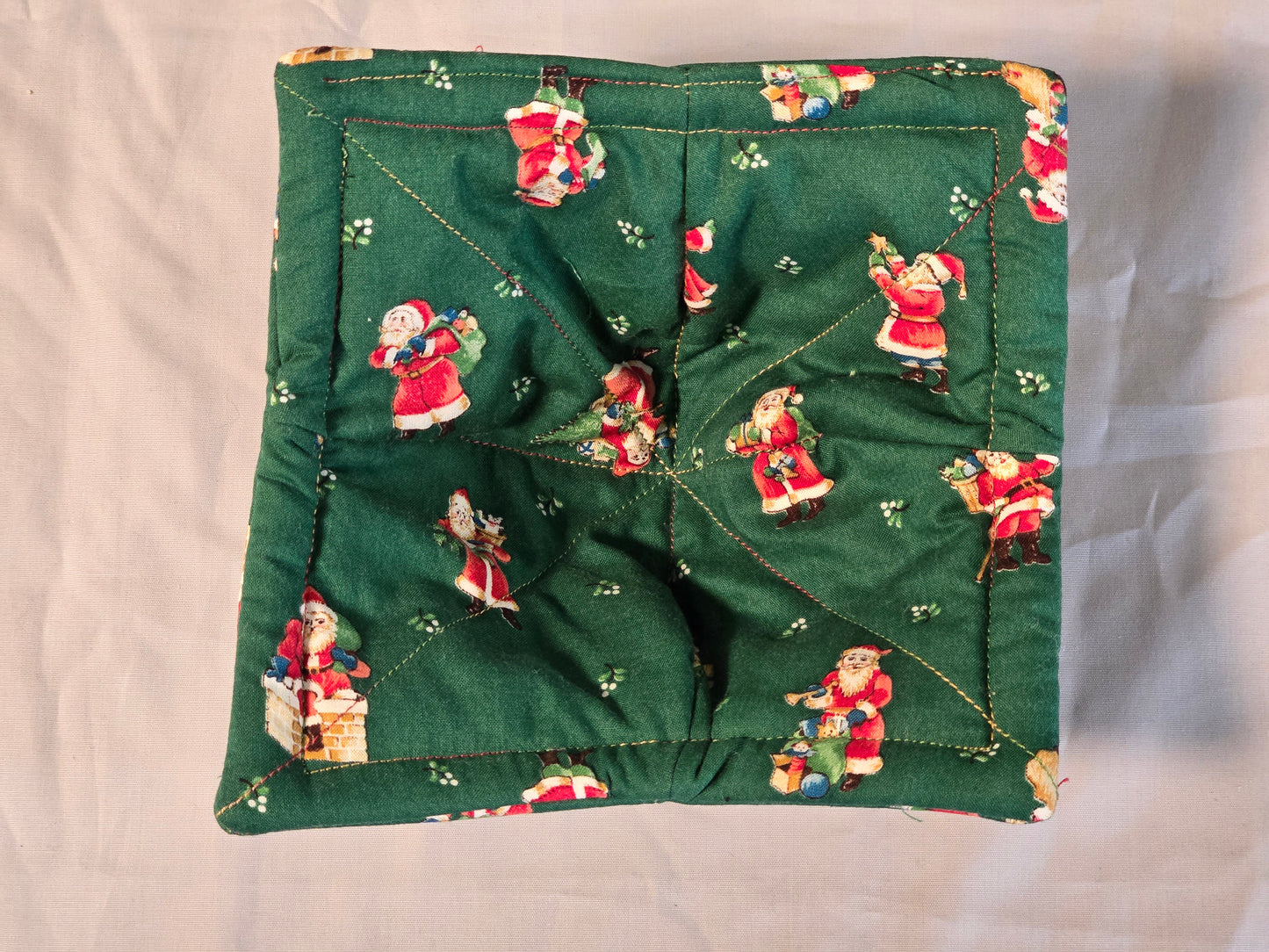 Microwave Cozy Bowl - Santa With Gifts