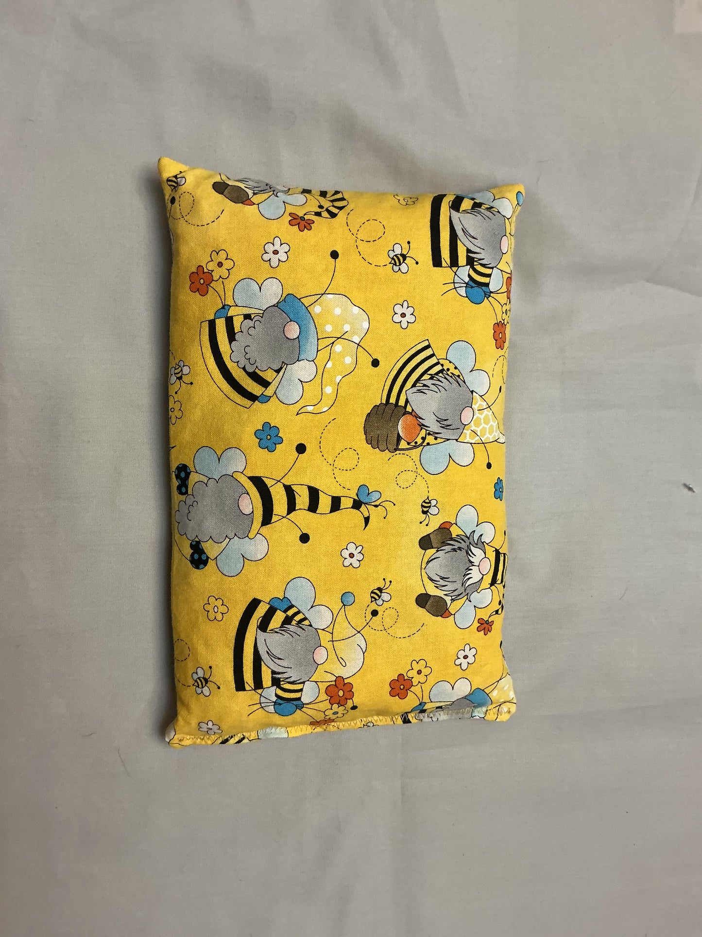 Corn bag heat therapy-gnome bees