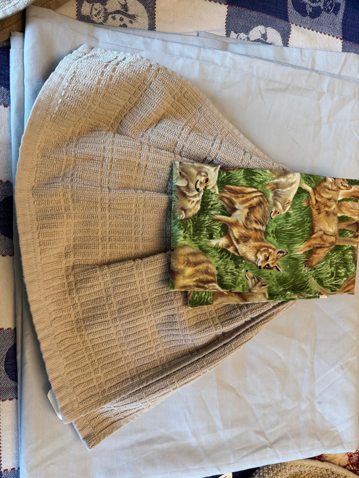 Towel scarf-fox in grass