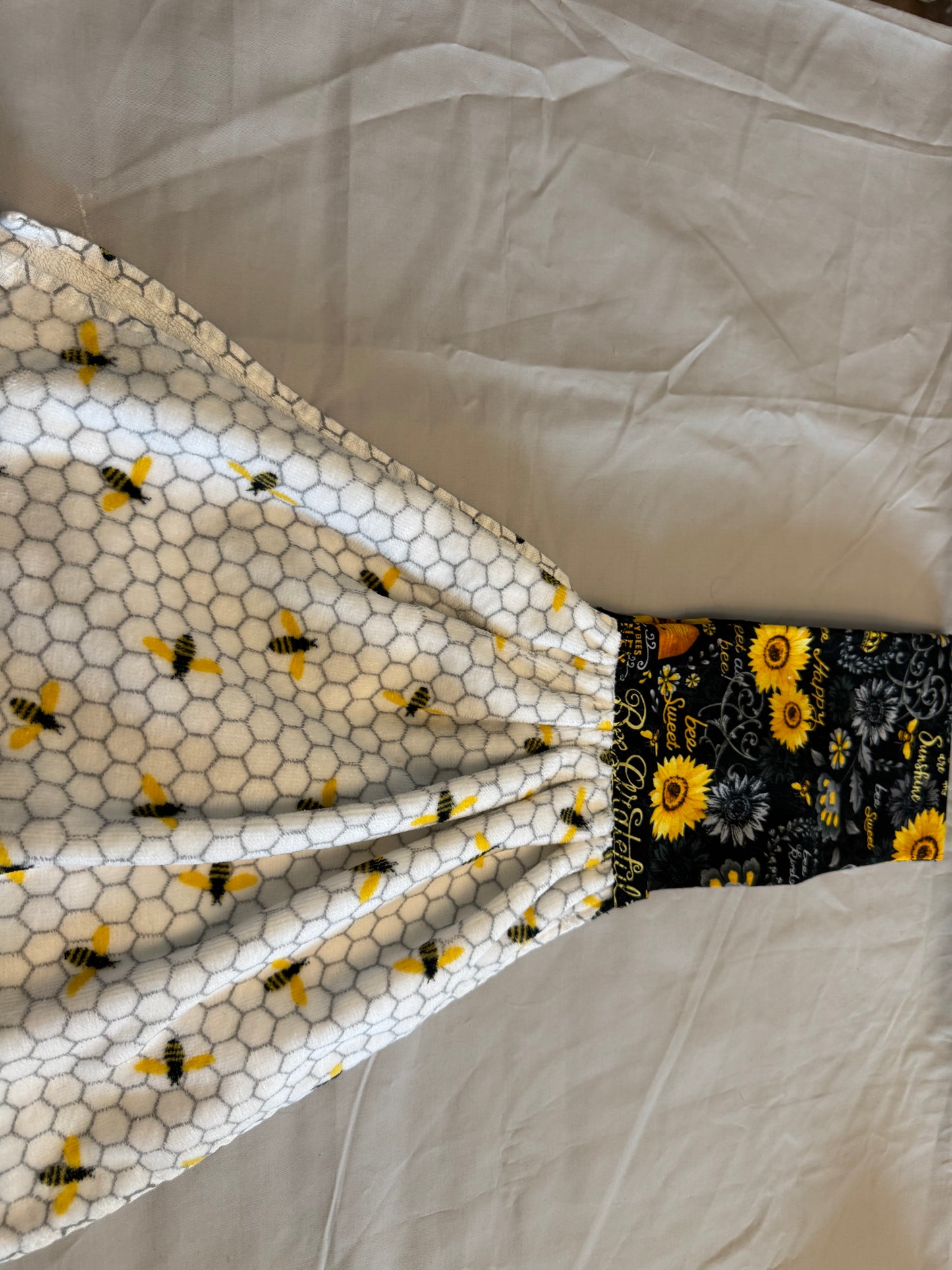 Towel scarf black bee and sunflowers with white honeycomb