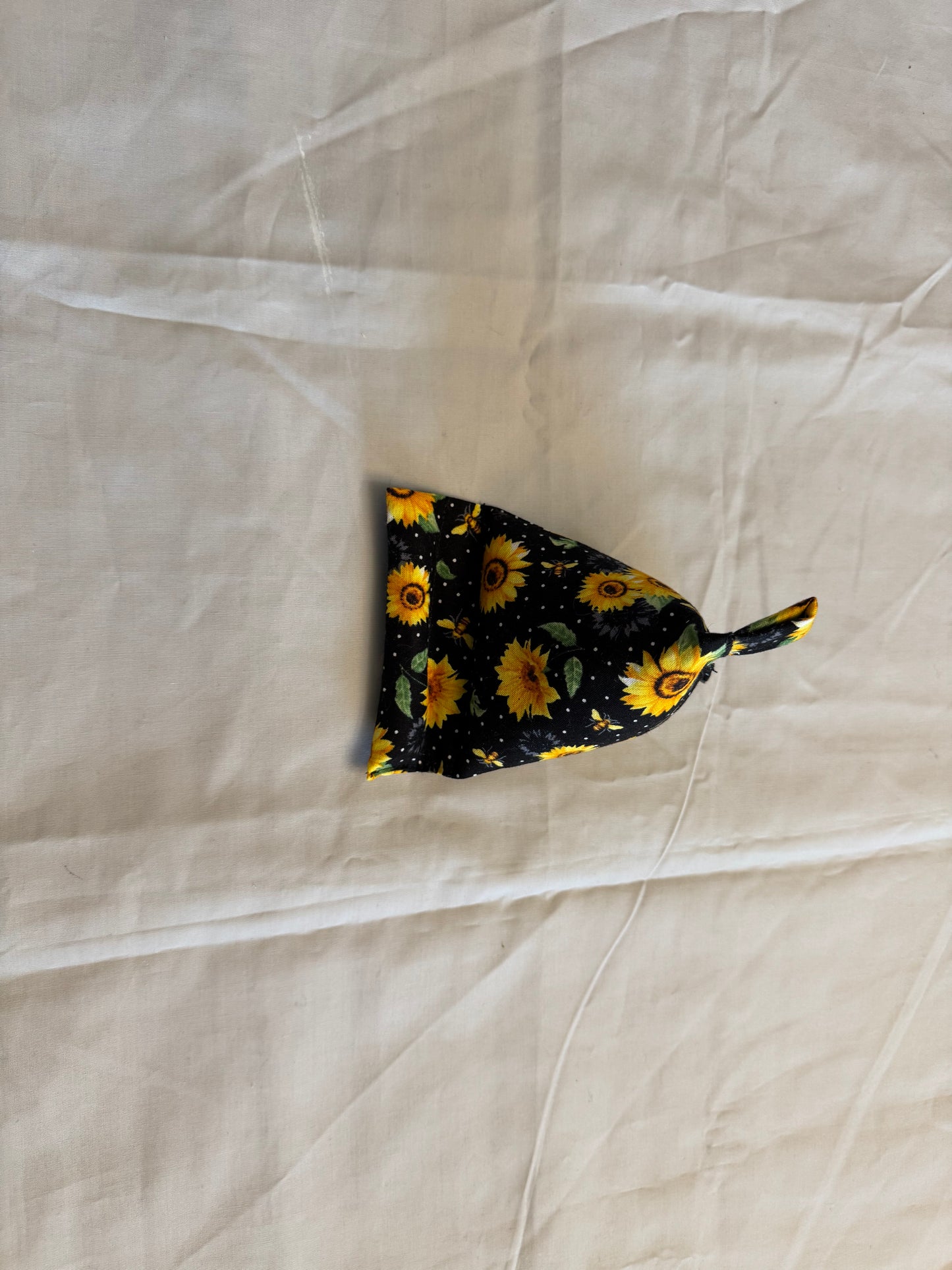 Phone/tablet holder sunflower and bees on black