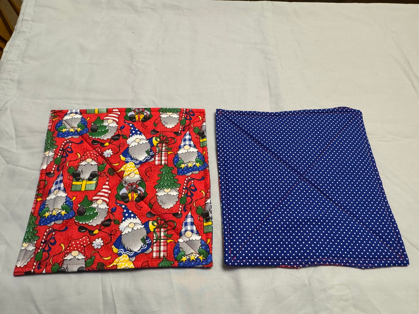 Pot Holder Christmas gnome with blue polka dot