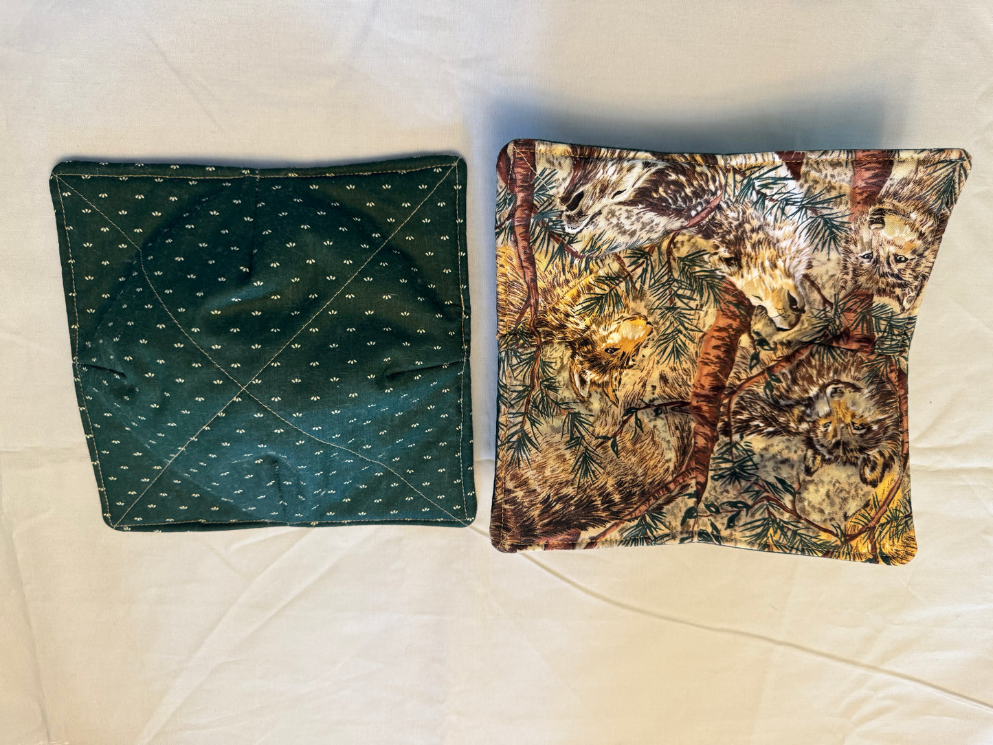 Plate cozy-Forrest wolf/dark green