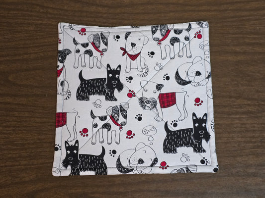 Pot-Holder-dogs black and white with bones