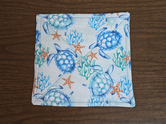 Pot-Holder-sea turtle with swirly