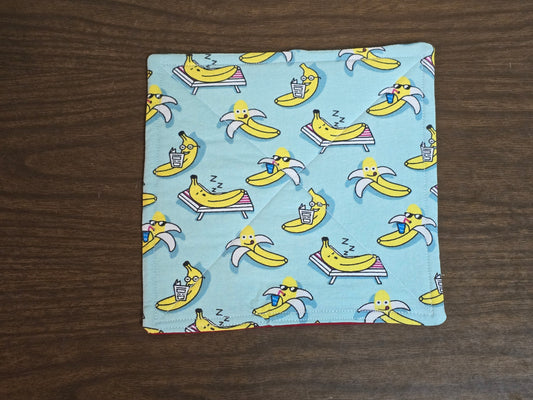 Pot-Holder-summer bananas with red