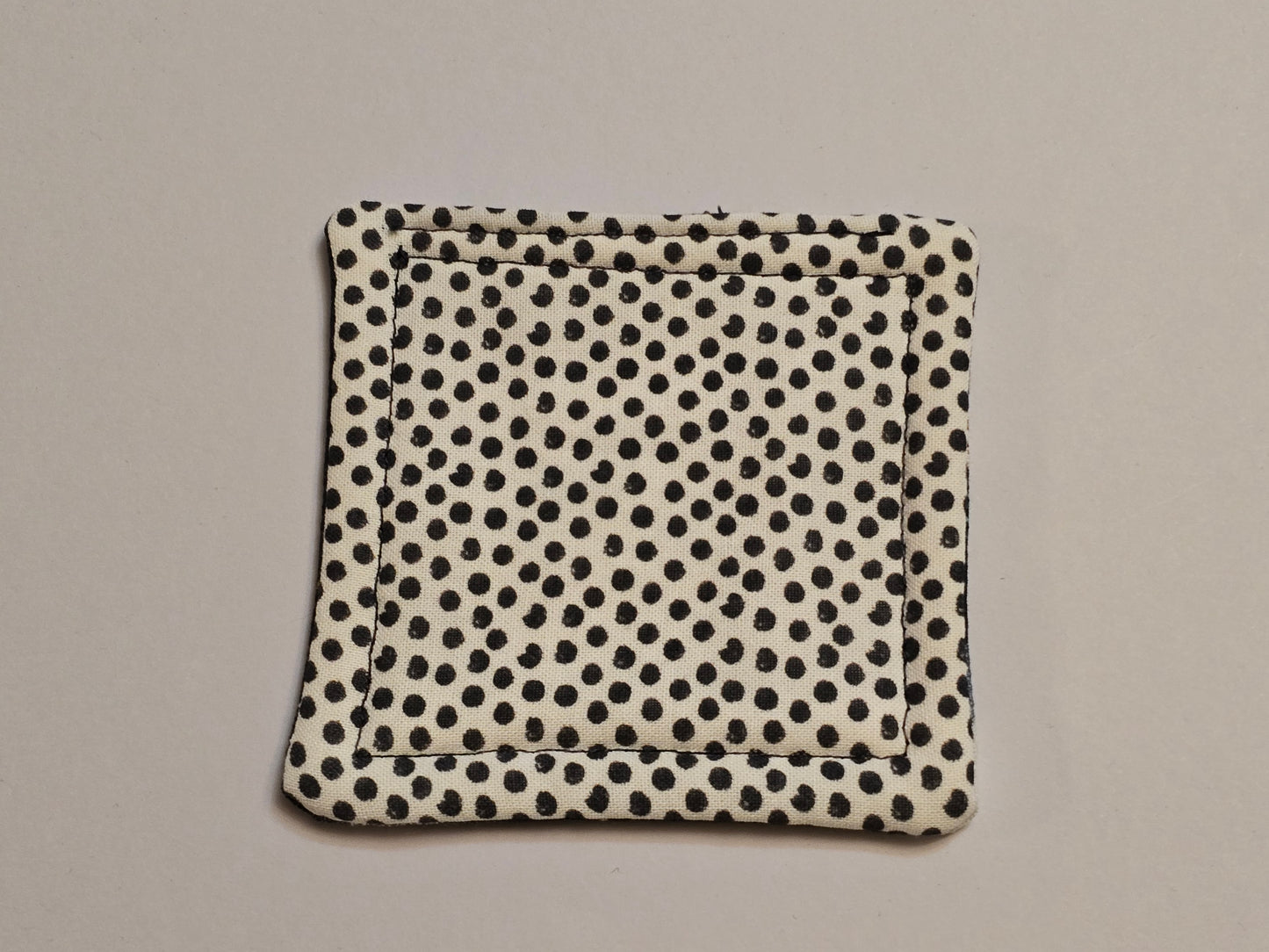 Coaster-Cow/polka dots