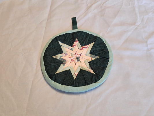 Round Pot Holder-green folded star with tan