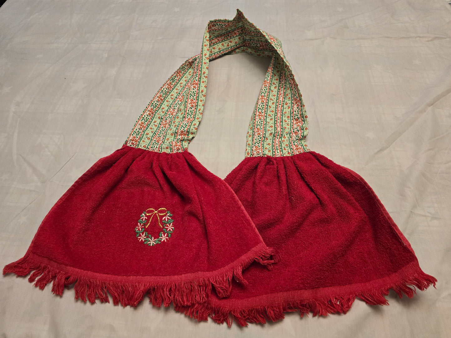 Kitchen Towel Scarf-Christmas wreath on red with floral