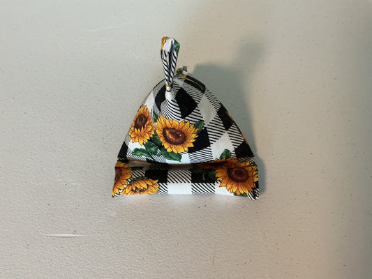 Phone/tablet holder-sunflowers on plaid