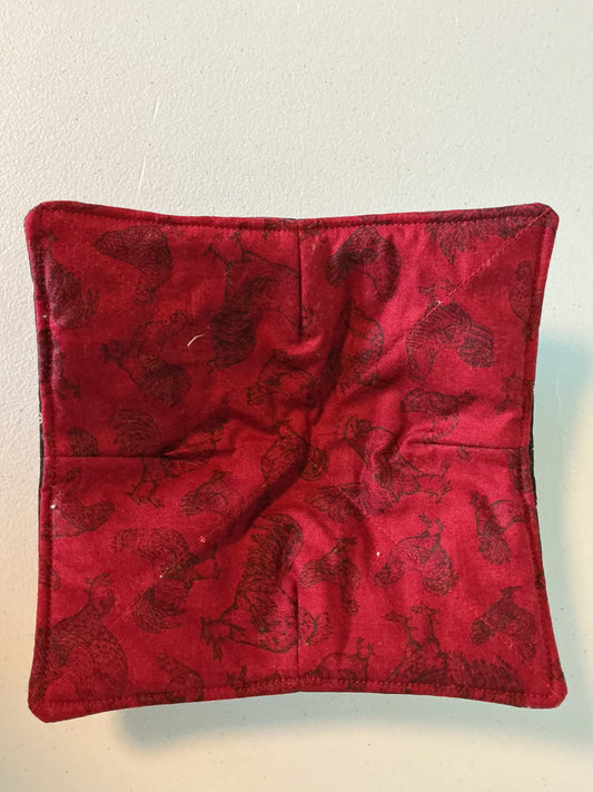 Plate cozy-red chicken