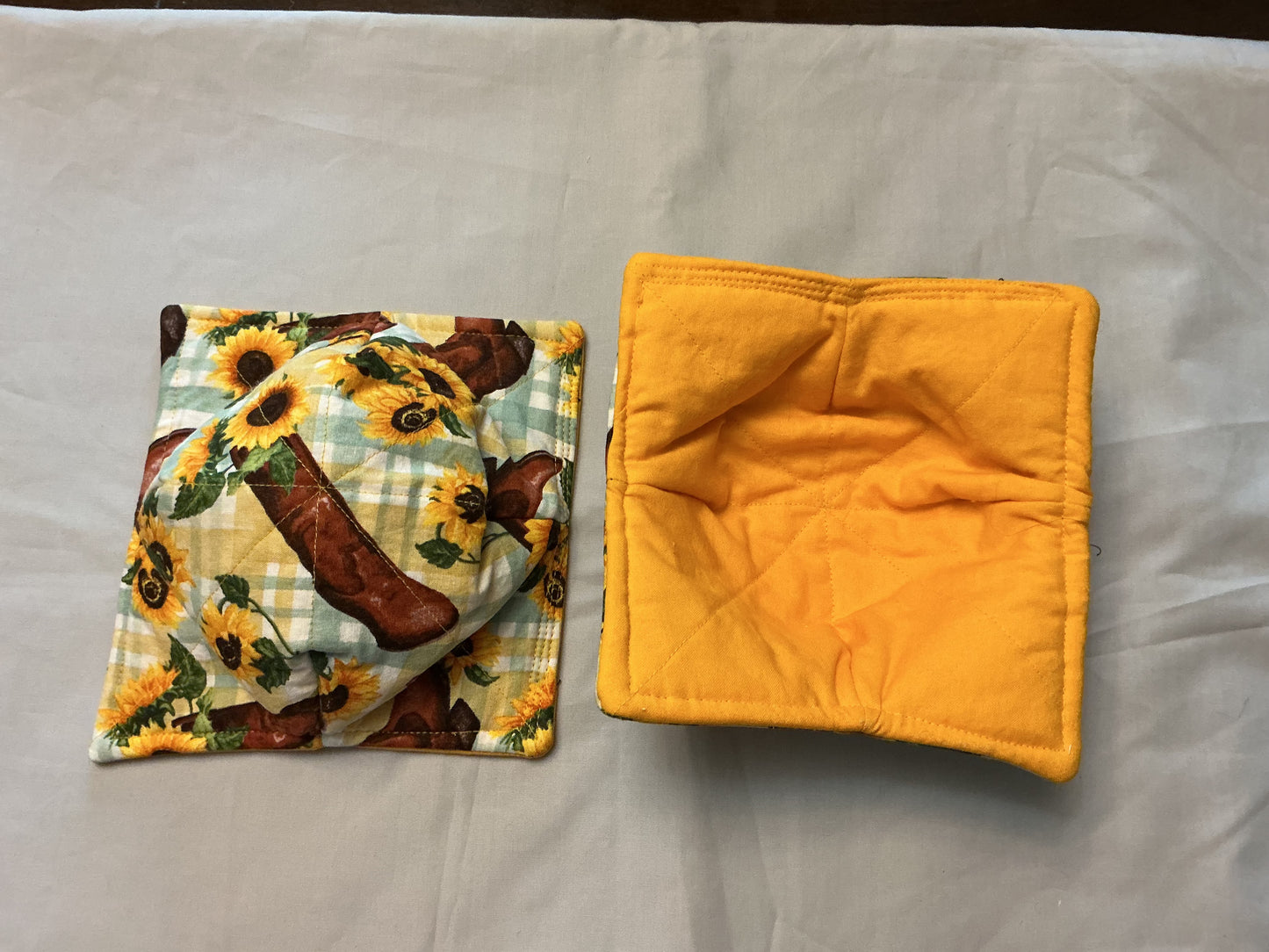 Cozy bowl-Cowboy boots with sunflowers/gold