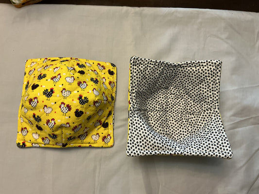 Cozy bowl-chickens/black polka dots on white