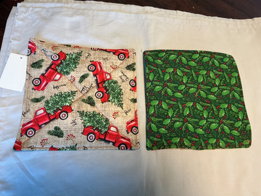 Pot-holder- Red truck/holly and berries