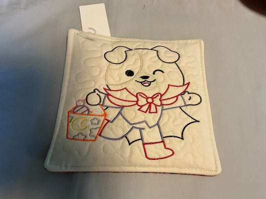 Pot-holder-Halloween trick or treat dog