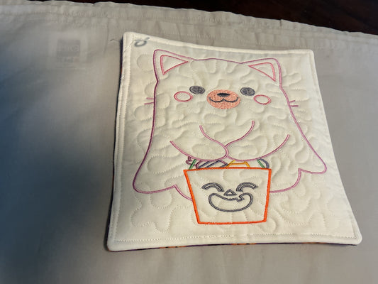Pot-holder-Halloween ghost cat