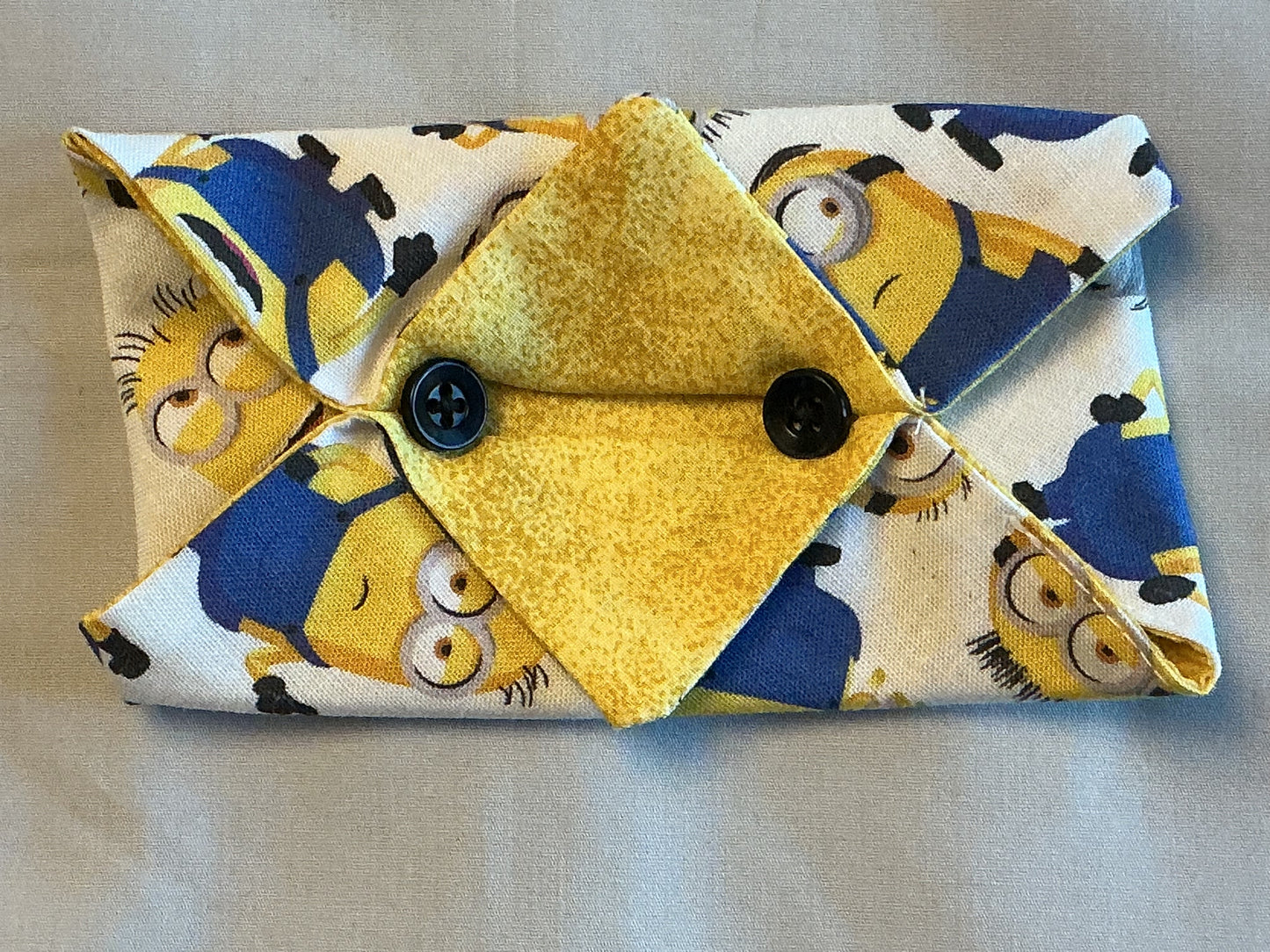 Kleenex holder-minions