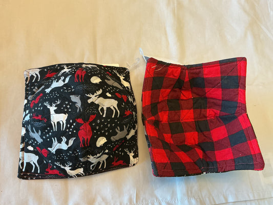 Cozy bowl-outdoor animals/red plaid