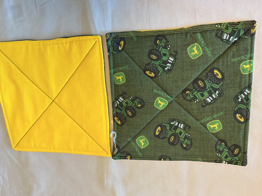 Pot holder-John Deere/yellow
