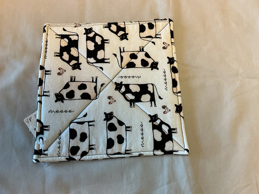 Pot holder-cows/cow print