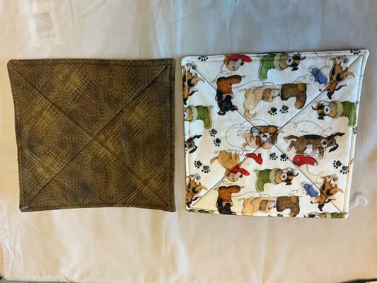 Pot holder-puppies and shoes/brown