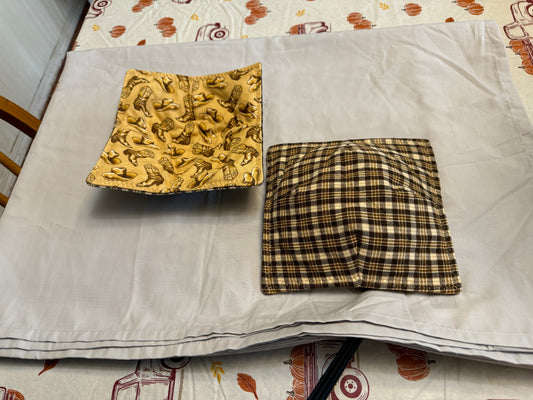 Microwavable Plate Cozy-Cowboy hats and boots/brown plaid