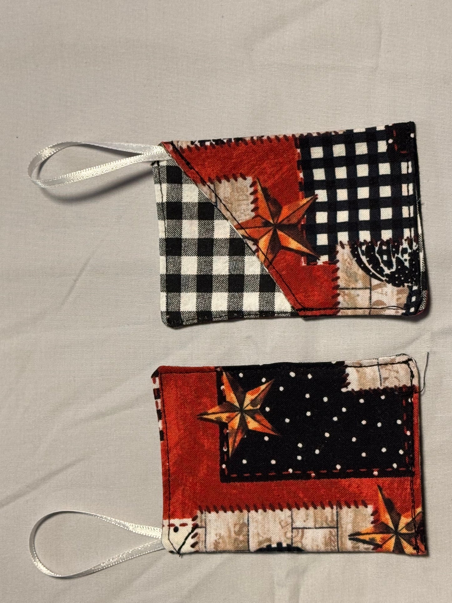 Gift card holder-red and black rooster/black and white plaid