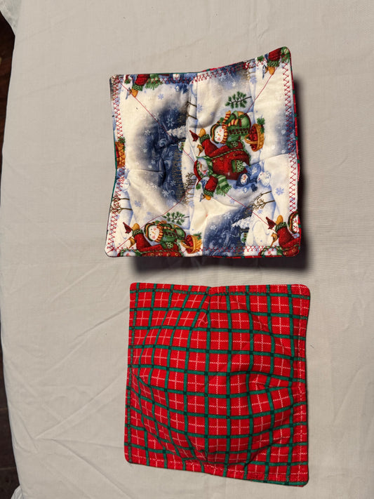 Plate Cozy-Snowman family/red and green plaid