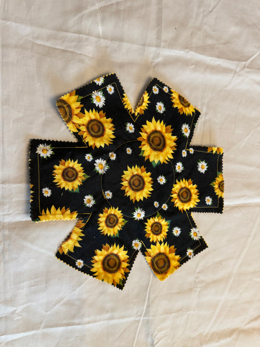 Kitchenware protector-sunflowers and daisies