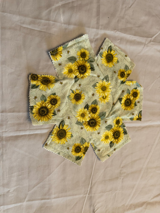 Kitchenware protector-mint green sunflowers with bees