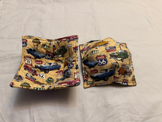 Cozy bowl-Classic cars on road map double sided
