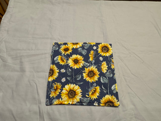 Pot holder sunflowers and daisies