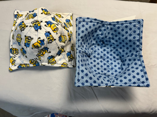 Cozy bowl-Minions/blue polka dot