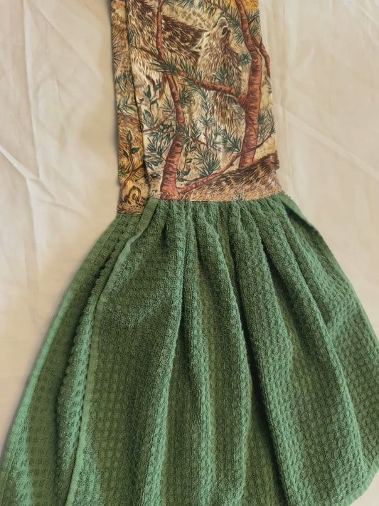 Kitchen towel scarf-Wolf in trees/green